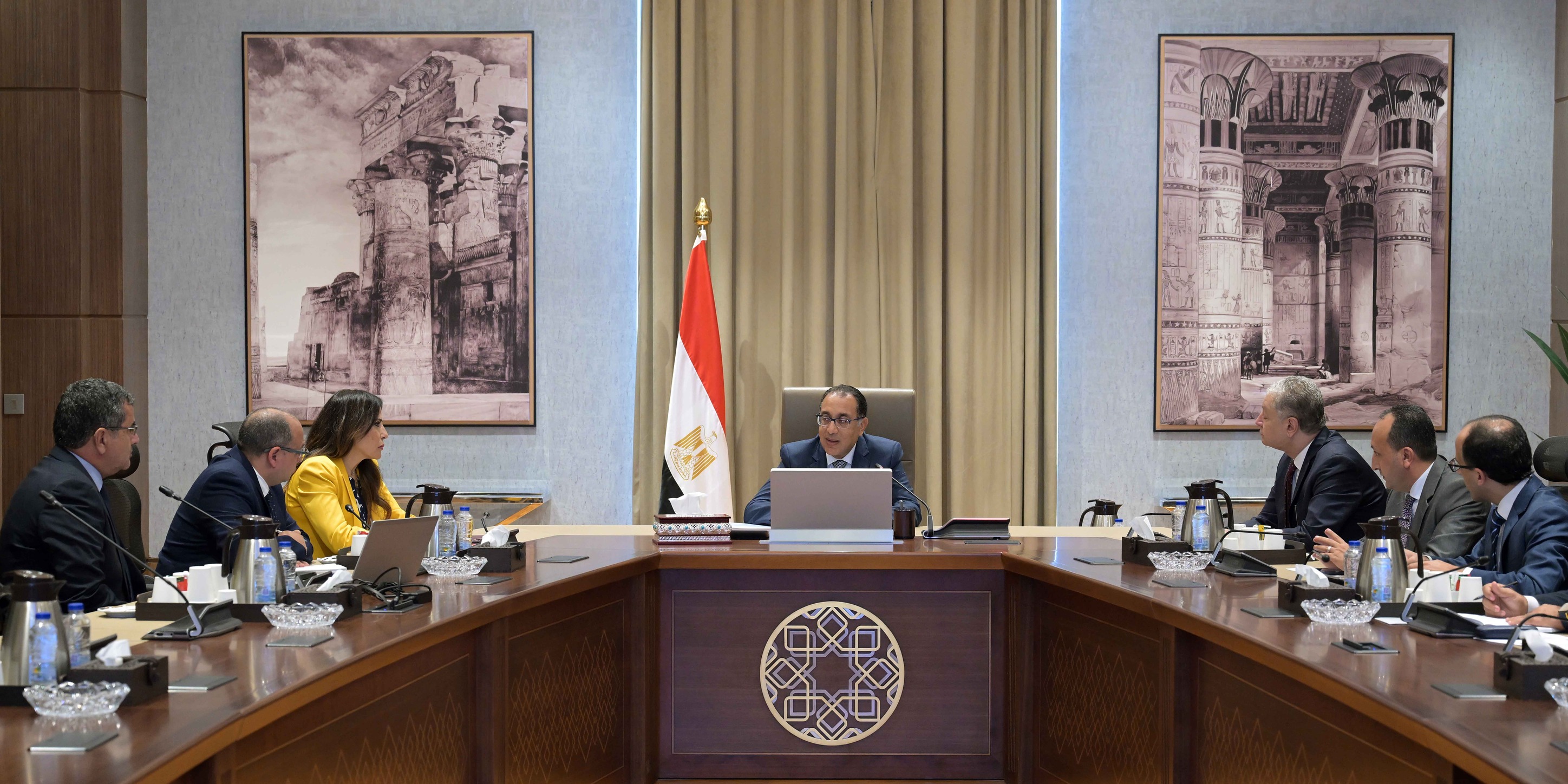 رئيس الوزراء يتابع موقف المرحلة الأولى من مبادرة “حياة كريمة”