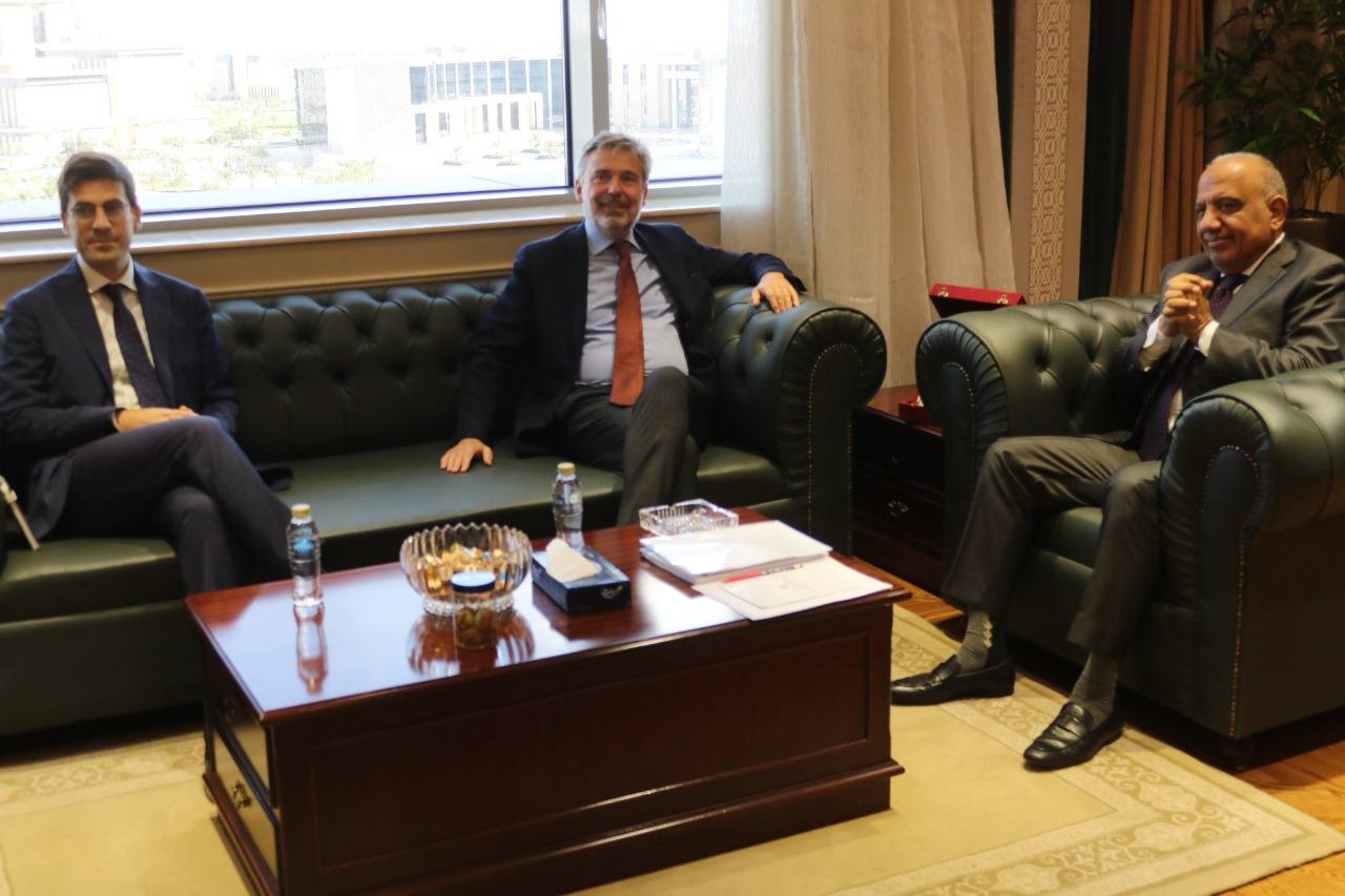 عصمت: جزء من مهمات مشروع الربط الكهربائي مع السعودية تأتي من إيطاليا