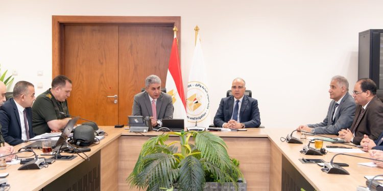 اجتماع حكومى لمتابعة إجراءات التعامل مع أراضى طرح النهر