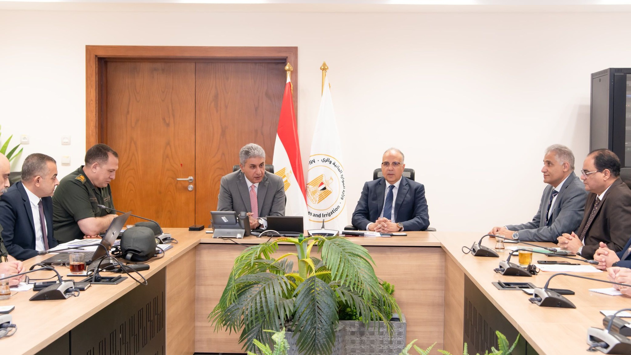 اجتماع حكومى لمتابعة إجراءات التعامل مع أراضى طرح النهر