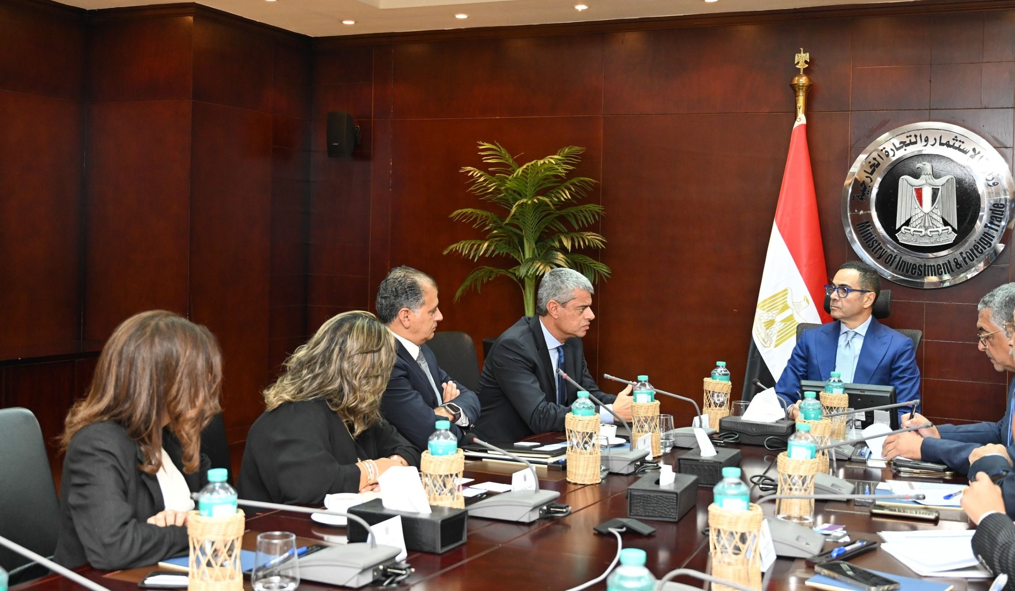 وزير الاستثمار يبحث مع شركة الظاهرة الإماراتية استثماراتها المستقبلية فى مصر