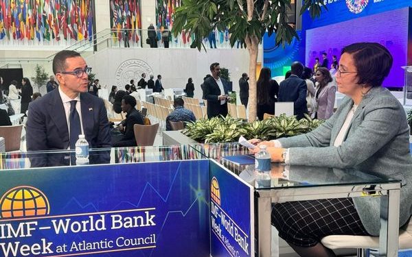 "الخطيب" يشارك في جلسة حوارية بصندوق النقد حول خلق فرص العمل وتعزيز النمو