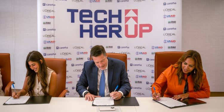 شراكة ثلاثية لدعم المرأة في مجال التكنولوجيا وريادة الأعمال