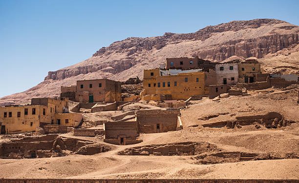 الصحراء في الأقصر ؛ الظهير الصحراوى