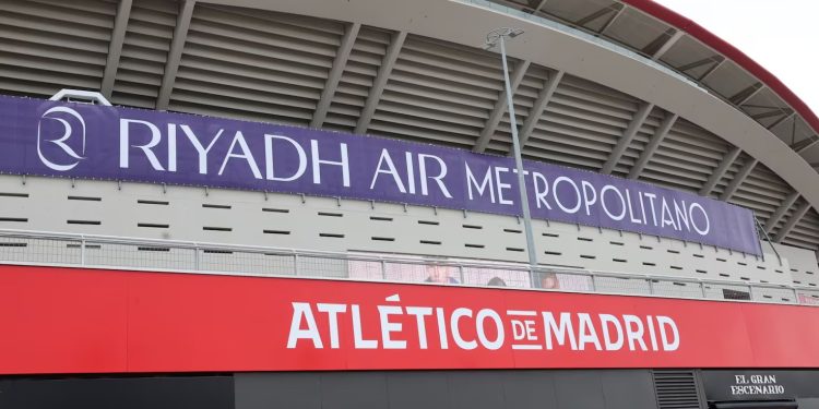 إطلاق اسم طيران الرياض على ملعب نادي أتلتيكو مدريد الإسباني