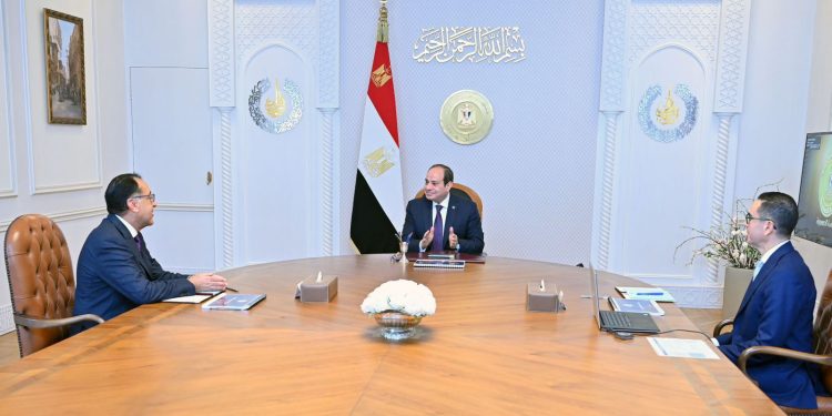 توجيه رئاسي بالحد من الأعباء المالية غير الضريبية لتحسين مناخ الاستثمار