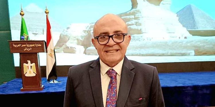 الخبير السياحى شرين يسرى