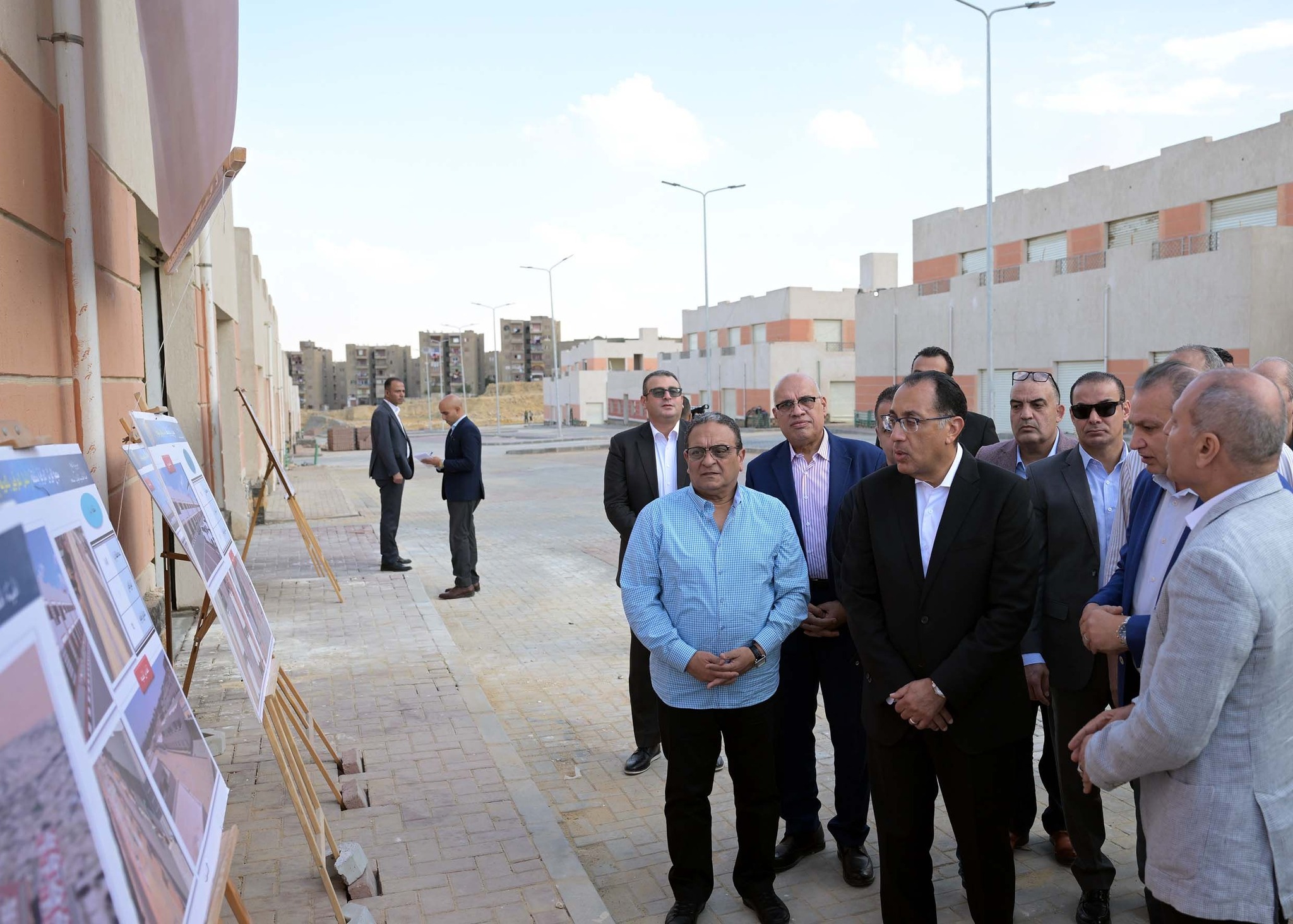 تنفيذ مجمع "الورش الحرفية" و"السكن البديل" فى الدويقة بمساحة 62 فدانًا