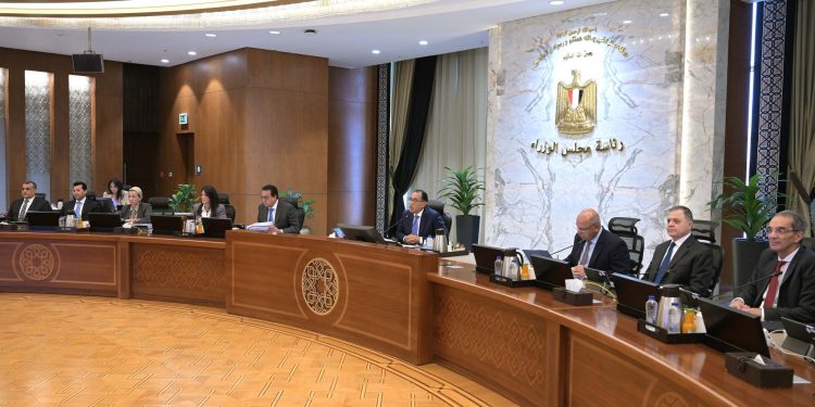 الحكومة توافق على قانون العمل الجديد