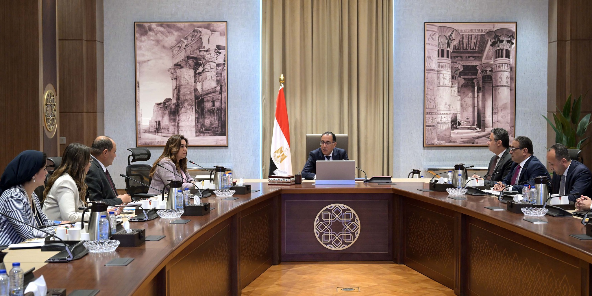 الحكومة تجتمع مع أصحاب المزارع المُتوقفة عن إنتاج بيض المائدة