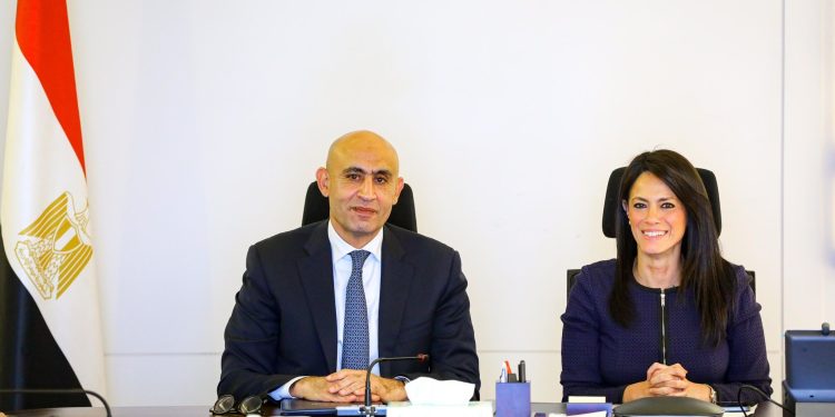 اجتماع حكومي لبحث تحسين جودة العملية التعليمية بـ2024-2025