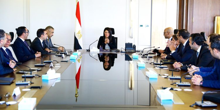 الحكومة تناقش مع مجتمع ريادة الأعمال مقترحات نمو القطاع فى مصر