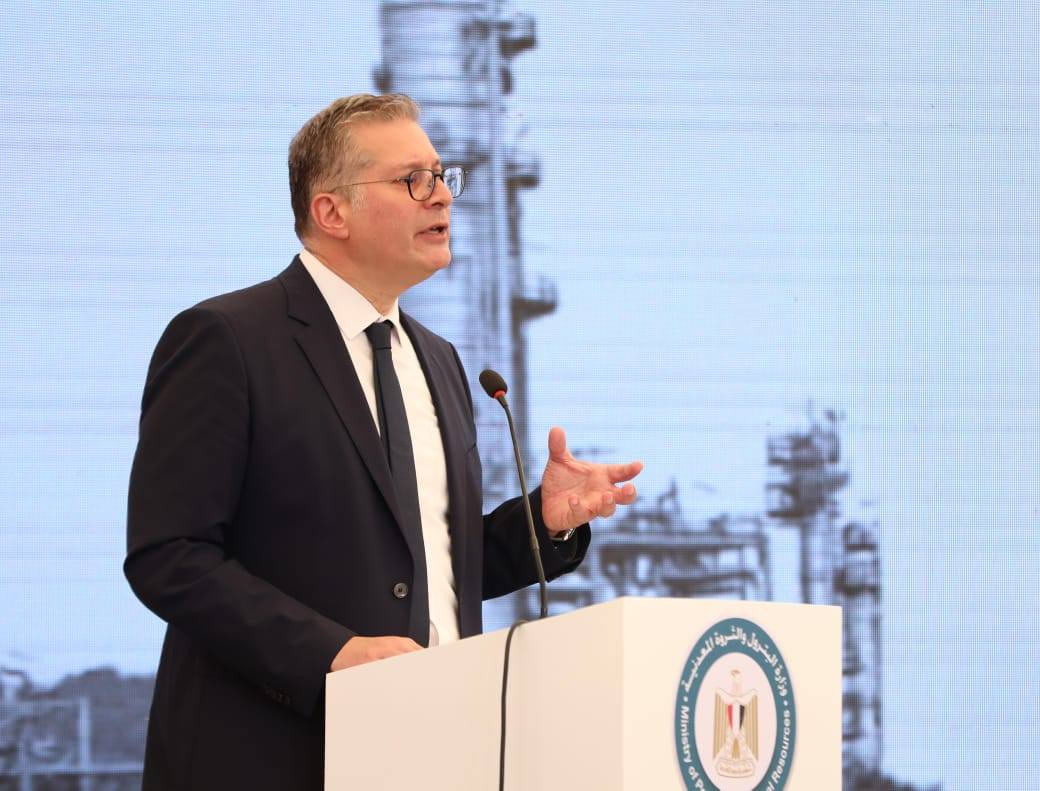 كريم بدوي وزير البترول والثروة المعدنية