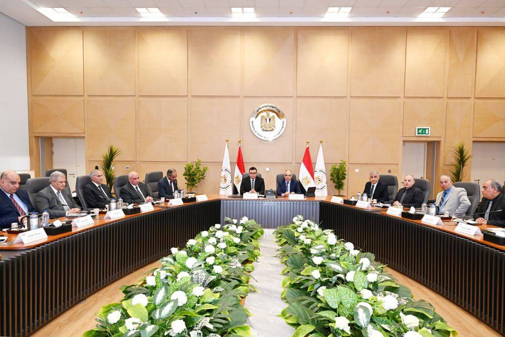 "الإسكان" و"الري" تبحثان تعزيز التعاون في مجالات المياه