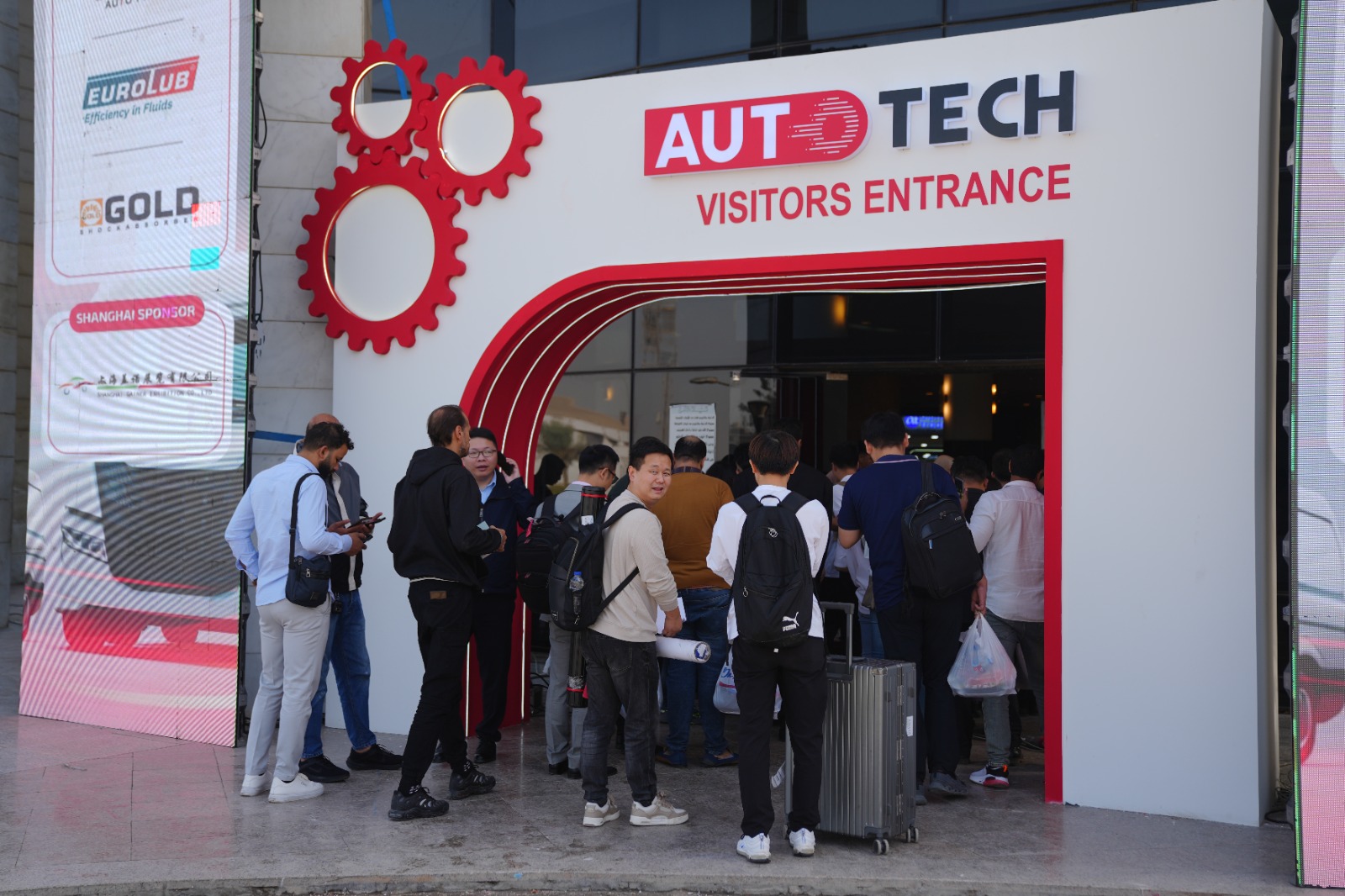 انطلاق فعاليات معرض "أوتوتك" للسيارات بمشاركة 300 عارض