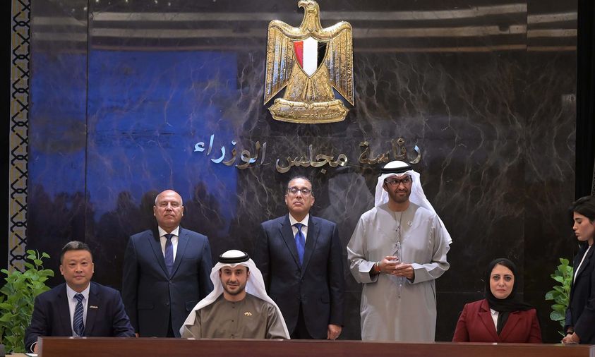 "جلوبال الإماراتية" و"جى إيه الصينية" ينفذان مصنعَين لإنتاج خلايا وألواح الطاقة الشمسية فى مصر