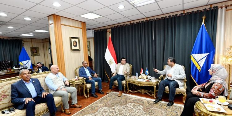 وزيرالإسكان: تنفيذ مشروعات للمرافق في "دمياط" بنحو 2 مليار جنيه منذ 2014