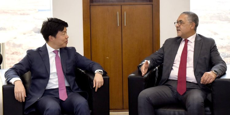 «الاستثمار» تبحث مع بنك اليابان الدولى آليات تمويل قطاع الهيدروجين الأخضر