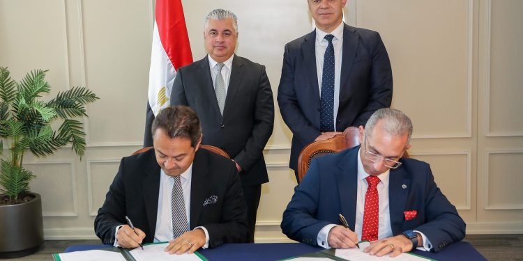 "أوراسكوم للمناطق الصناعية" تطور 3.3 كم2 فى "السخنة" باستثمارات 13 مليار جنيه