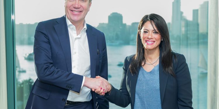 مصر تبحث مجالات التعاون المستقبلي مع المنتدى الاقتصادي العالمي