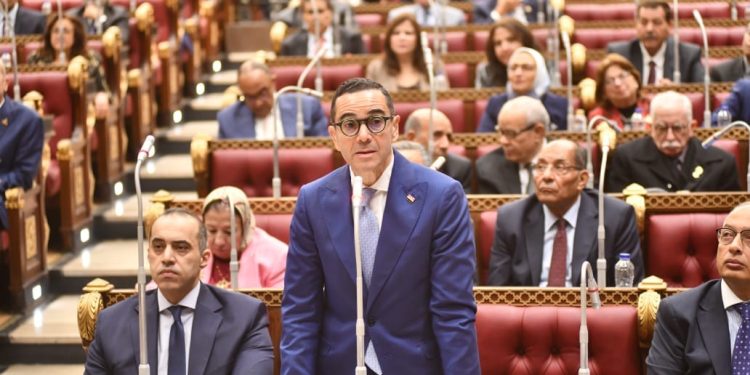 الخطيب: نعمل على الانتهاء من صياغة الخطة الاستراتيجية الاستثمارية للدولة