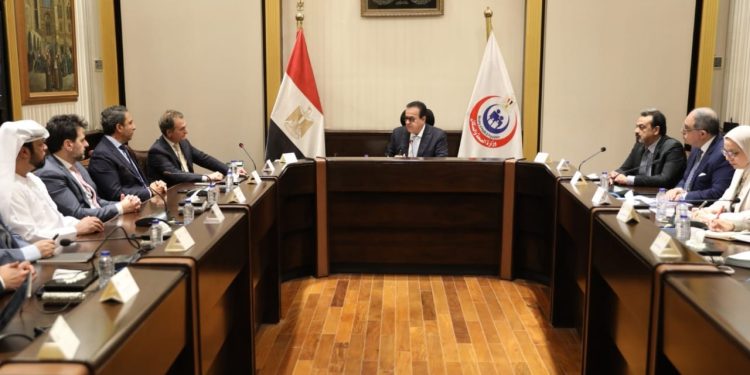 وزير الصحة يتابع تطورات إنشاء مصنع السرنجات ذاتية التدمير بمجمع "فاكسيرا"