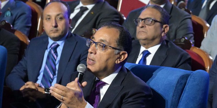 رئيس الوزراء: نعمل على رفع مساهمة الصناعة في الناتج المحلي إلى 30%