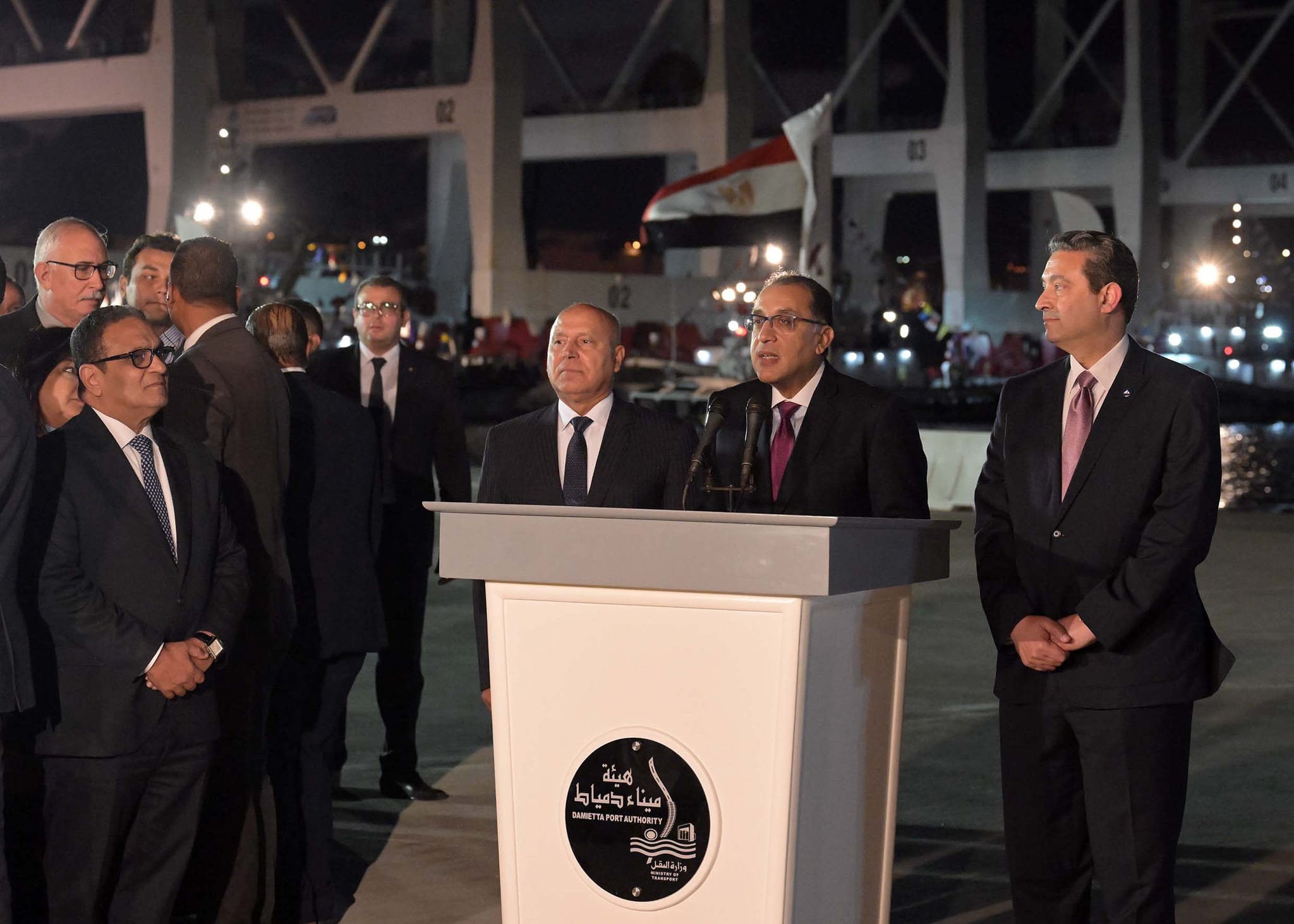 رئيس الوزراء: ملتزمون بسعر صرف مرن فى إطار سوق حرة