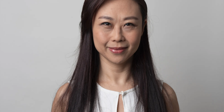 شولي رن، كاتبة عمود لدى "بلومبرج"