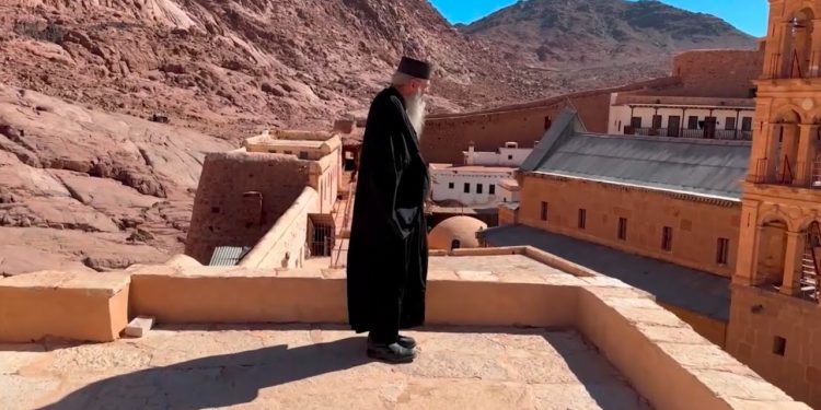 الحكومة تخطط لإخلاء دير سانت كاترين.. ما الحقيقة؟
