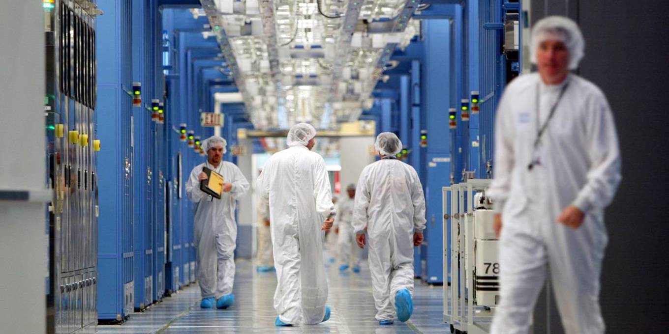 تود جى. بوشولز ومايكل ميندلين يكتب: هل تودع أمريكا العولمة؟