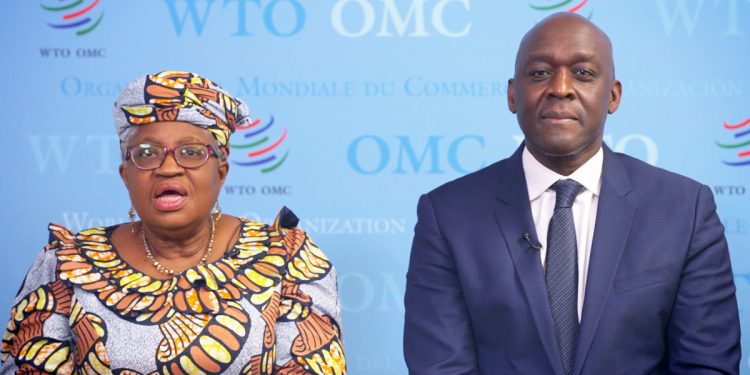 نجوزي إيويالا ومختار ديوب يكتبان: خارطة طريق لتحرير فوائد التجارة العالمية