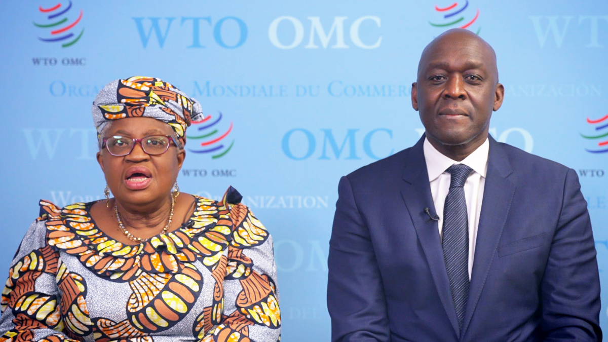 نجوزي إيويالا ومختار ديوب يكتبان: خارطة طريق لتحرير فوائد التجارة العالمية