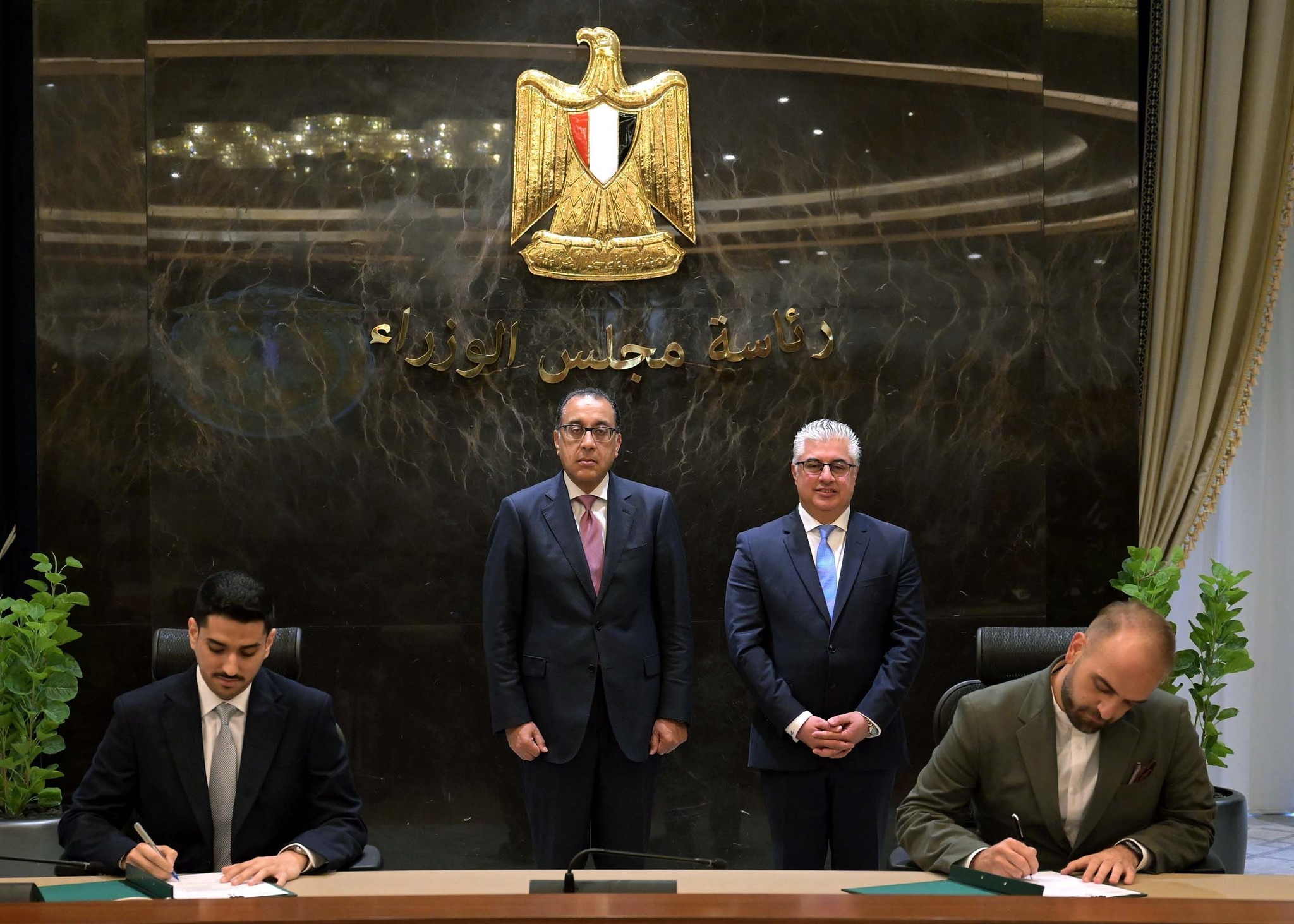 مشروع لإنتاج وحدات الإضاءة فى "اقتصادية القناة" باستثمارات 15 مليون دولار