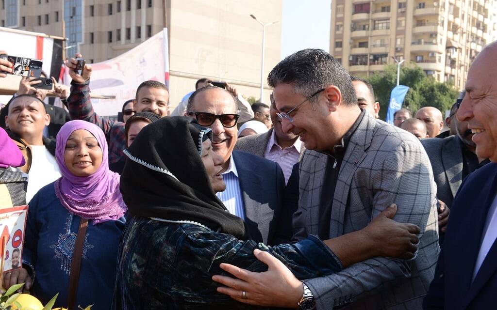 وزير التموين يفتتح سوق اليوم الواحد بالأميرية وإمبابة..بتخفيضات تصل لـ30%