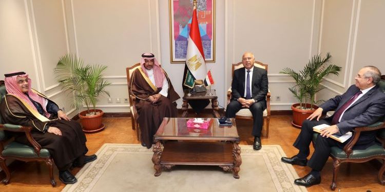 مصر والسعودية تبحثان تعزيز التعاون فى مجالات الصناعة