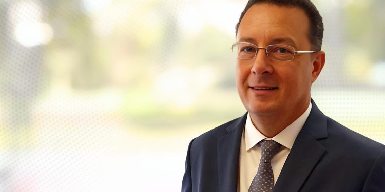 توفيق شحاتة ؛ مكتب زكى هاشم