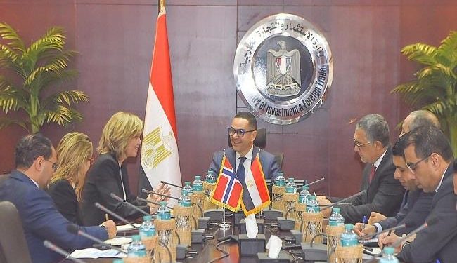 وزير الاستثمار يبحث تطوير العلاقات الاقتصادية بين مصر والنرويج