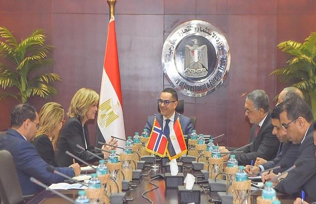 وزير الاستثمار يبحث تطوير العلاقات الاقتصادية بين مصر والنرويج