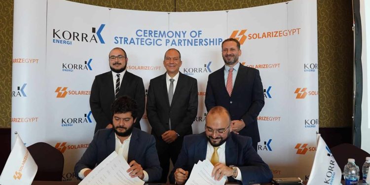 "قرة إنرجى" و"سولاريز مصر" توقّعان اتفاقية للتحول للطاقة الخضراء باستثمارات 50 مليون دولار