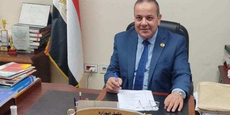 صبحى عباس رئيس الوحدة المركزية للسماح المؤقت بمصلحة الجمارك.