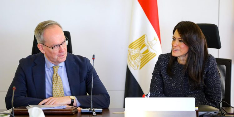 مصر والسويد تبحثان تعزيز العلاقات الاقتصادية والاستثمارية