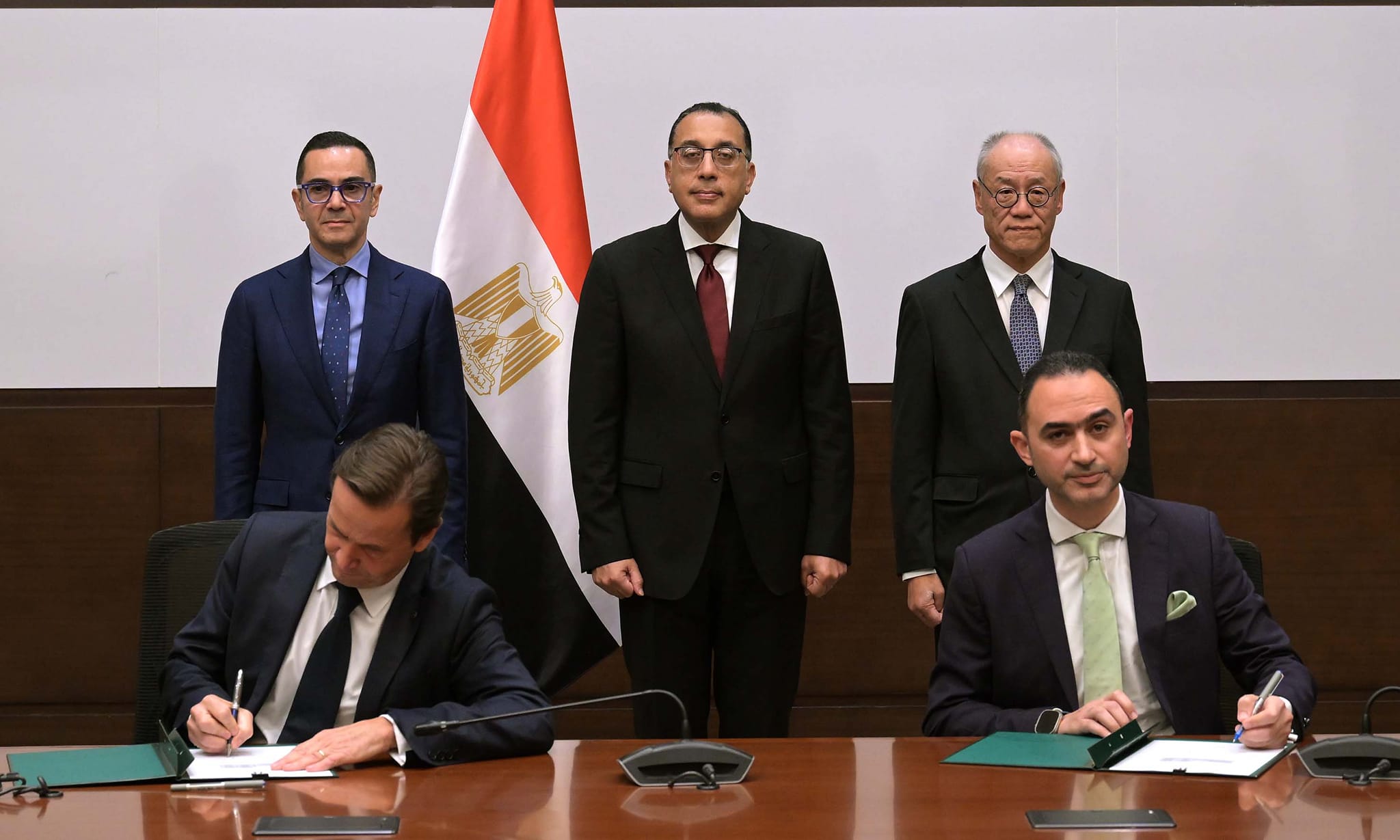 "نيسان" تُوقّع عقدًا لتصنيع طراز ثالث فى مصر باستثمارات 45 مليون دولار