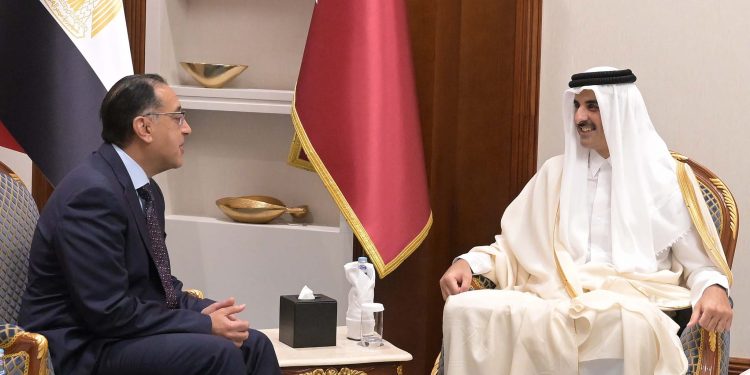 رئيس الوزراء: مشاورات مع قطر لتنفيذ مشروعات استثمارية جديدة