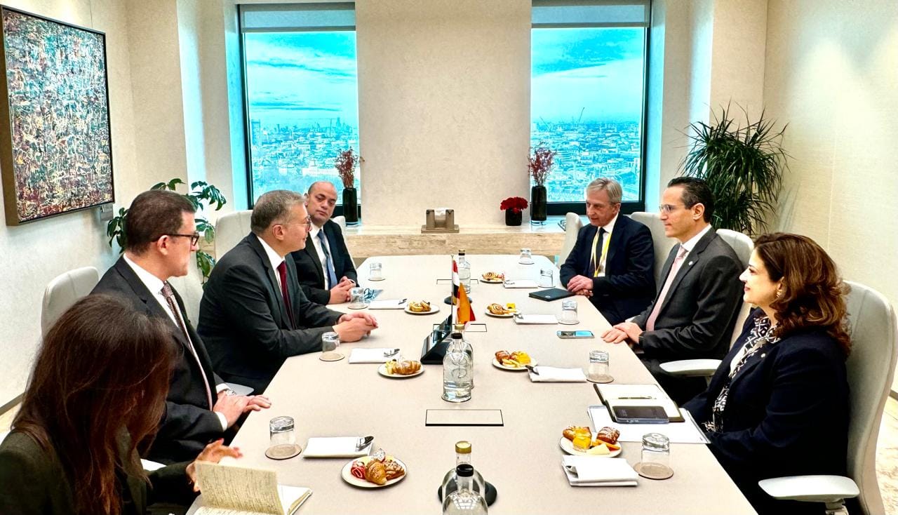 وزير البترول يبحث مع “شل” العالمية الخطط الاستكشافية فى مصر