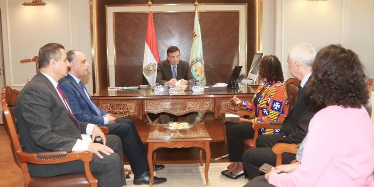 وزير الزراعة يبحث مع وفد أممي مبادرات دعم المرأة الريفية
