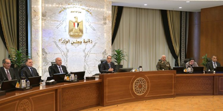 رئيس الوزراء: تطبيق المزيد من التيسيرات الجاذبة للاستثمارات المحلية والأجنبية