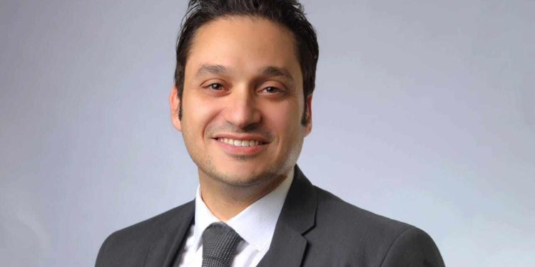 إيهاب عمر، الخبير فى مجال التمويل العقارى