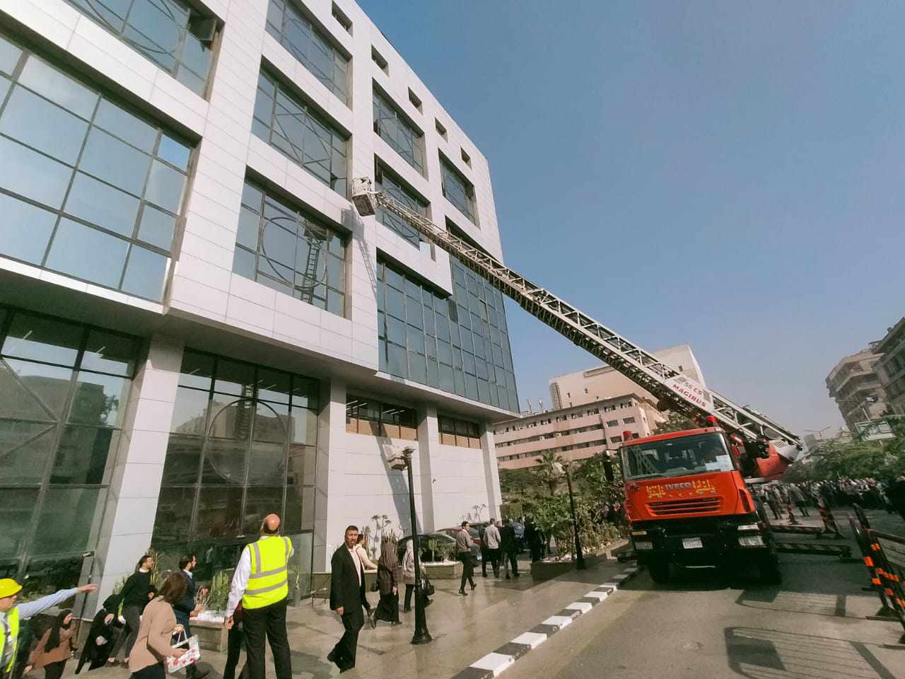 بنك القاهرة ينفذ تجربة إخلاء للتأكد من سلامة منظومة الطوارئ