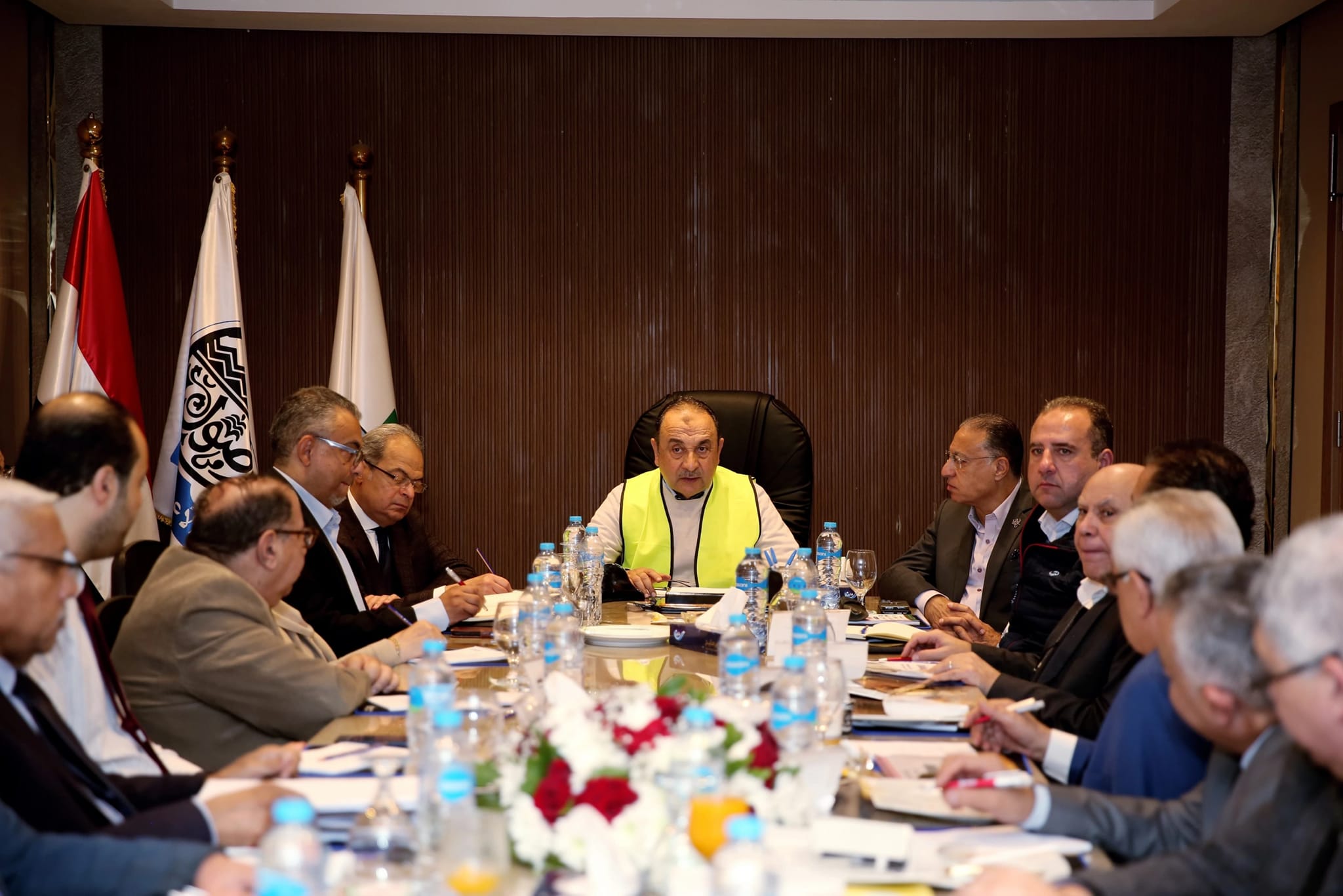 وزير قطاع الأعمال يتابع معدلات تطوير شركات "القابضة للصناعات الكيماوية"